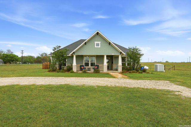 1302 COUNTRYSIDE BND, Fredericksburg, TX 78624
