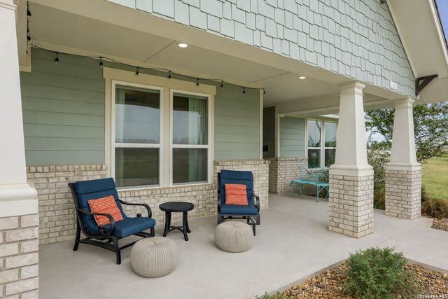 1302 COUNTRYSIDE BND, Fredericksburg, TX 78624