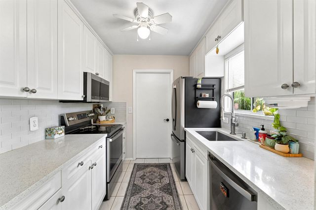 1382 SE Rivergreen Circle, Port St. Lucie, FL 34952