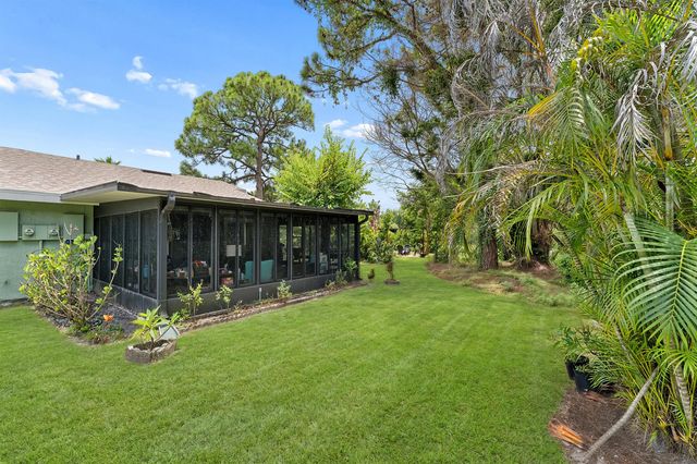 1382 SE Rivergreen Circle, Port St. Lucie, FL 34952