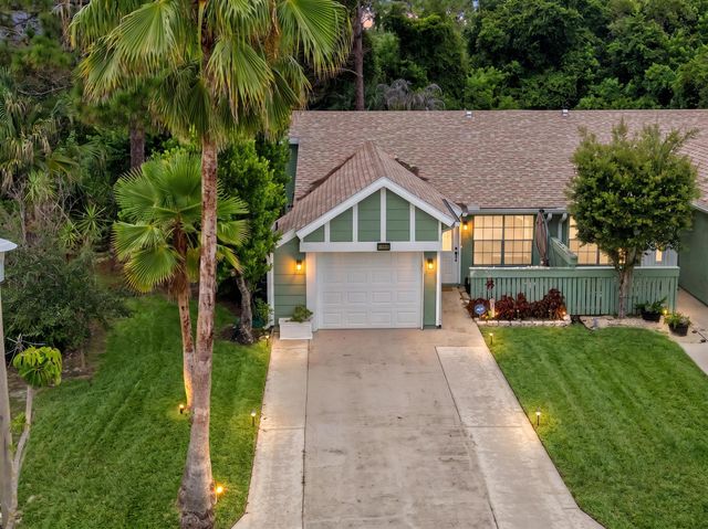 1382 SE Rivergreen Circle, Port St. Lucie, FL 34952