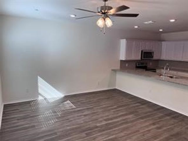 802 S 5th Street 3, Bonham, TX 75418