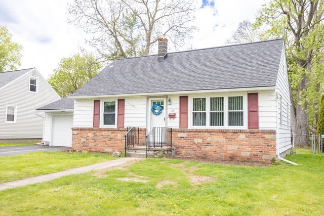 127 Newton Road, Greece, NY 14626