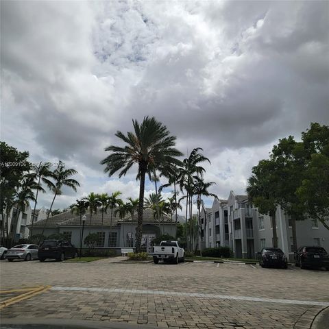 711 SW 111th Way 301, Pembroke Pines, FL 33025