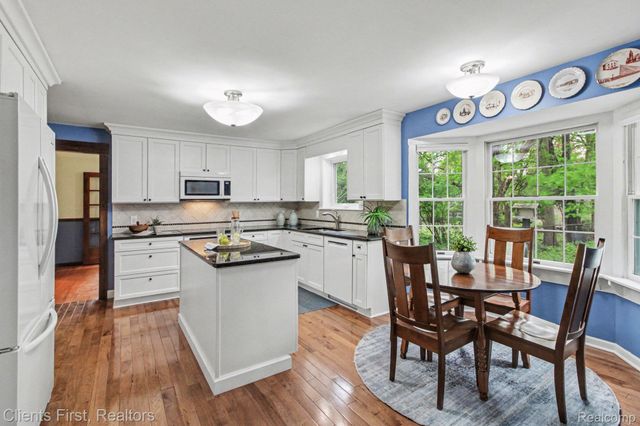 259 Wing Court, Northville, MI 48167