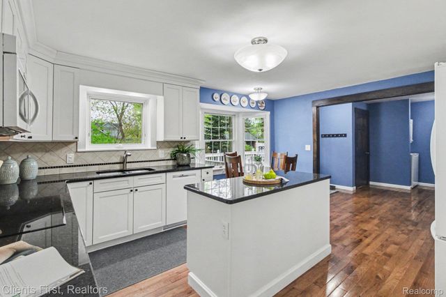 259 Wing Court, Northville, MI 48167