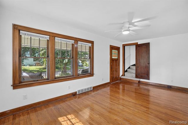 702 Leland Street, Flint, MI 48507