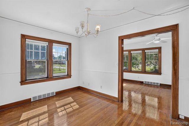 702 Leland Street, Flint, MI 48507