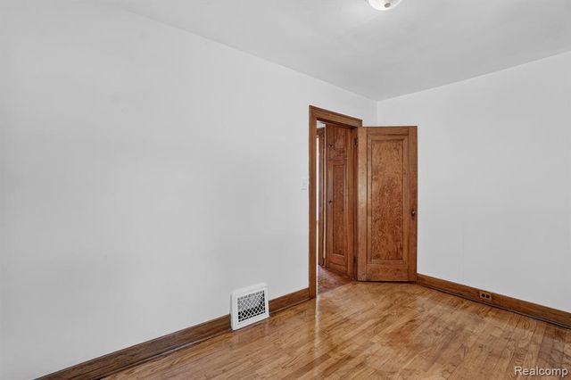 702 Leland Street, Flint, MI 48507