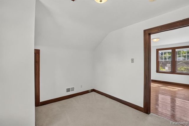 702 Leland Street, Flint, MI 48507