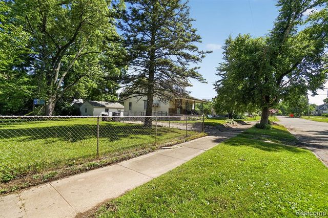 702 Leland Street, Flint, MI 48507