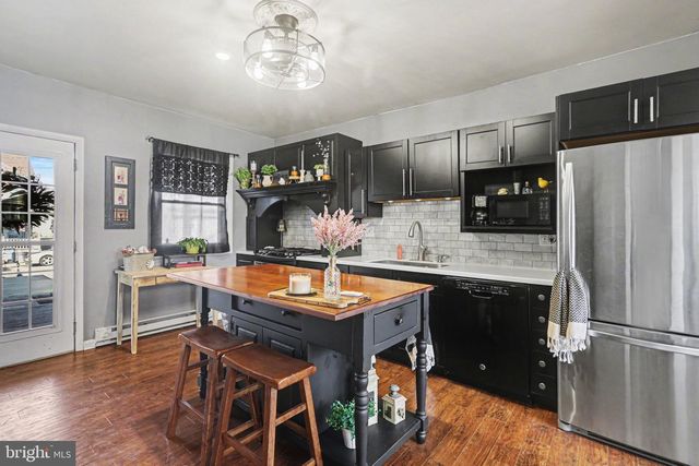 258 E WATER ST, Middletown, PA 17057