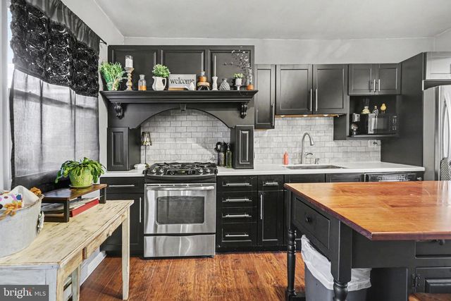 258 E WATER ST, Middletown, PA 17057