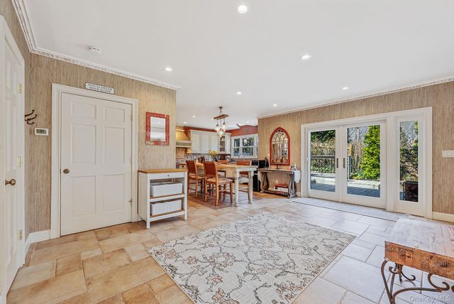 32 Crescent Drive, Huntington, NY 11743