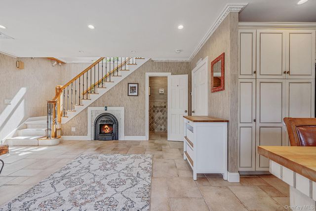 32 Crescent Drive, Huntington, NY 11743