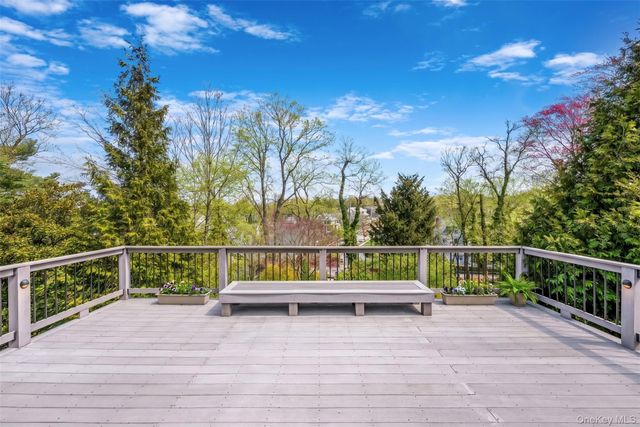 32 Crescent Drive, Huntington, NY 11743