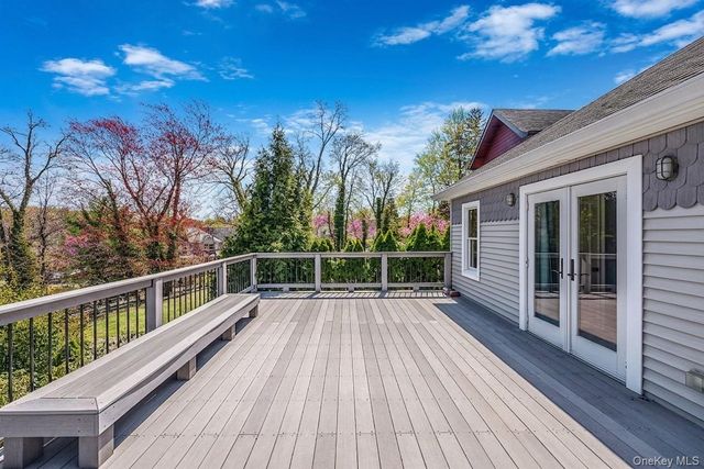 32 Crescent Drive, Huntington, NY 11743