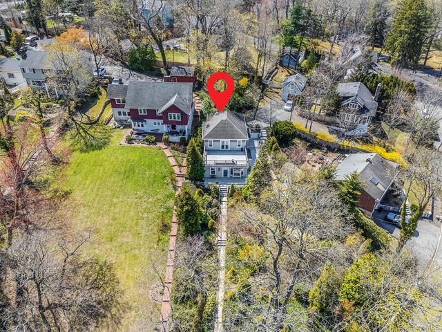 32 Crescent Drive, Huntington, NY 11743