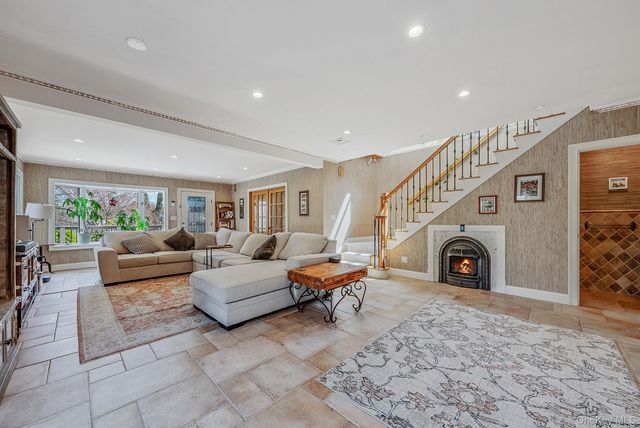 32 Crescent Drive, Huntington, NY 11743