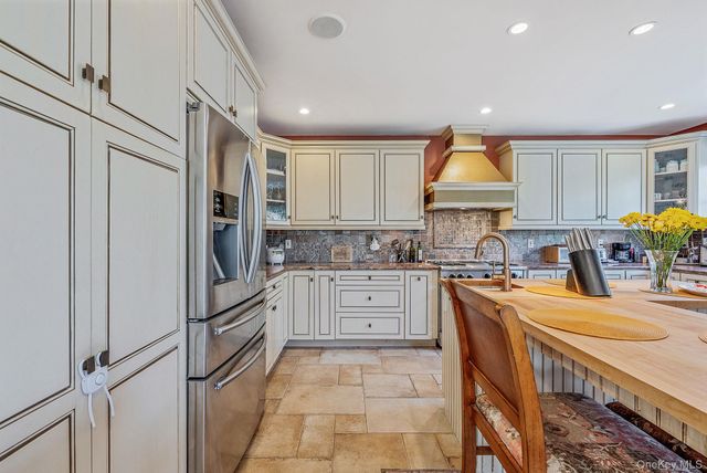 32 Crescent Drive, Huntington, NY 11743