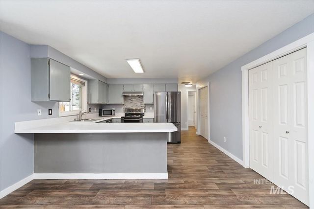 4549 S Cole Rd, Boise, ID 83709