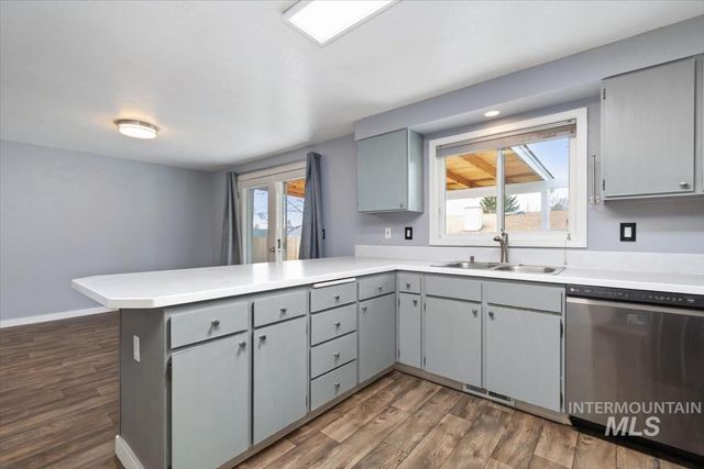 4549 S Cole Rd, Boise, ID 83709