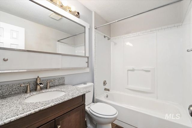 4549 S Cole Rd, Boise, ID 83709