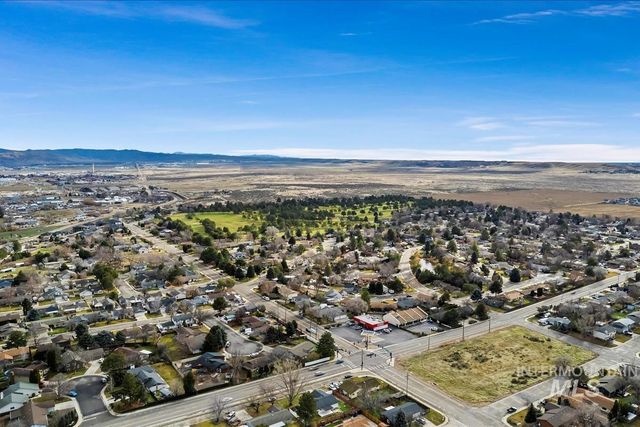 4549 S Cole Rd, Boise, ID 83709