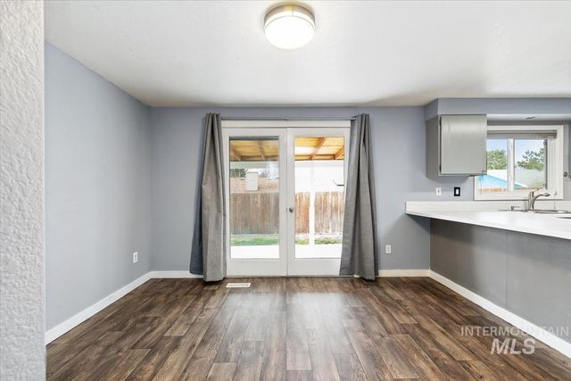 4549 S Cole Rd, Boise, ID 83709