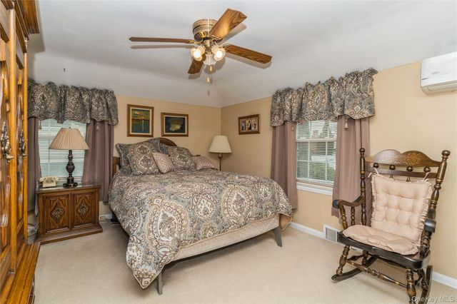 35 Roydon Drive N, North Merrick, NY 11566