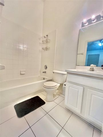 1211 KENNEWICK COURT, Wesley Chapel, FL 33543