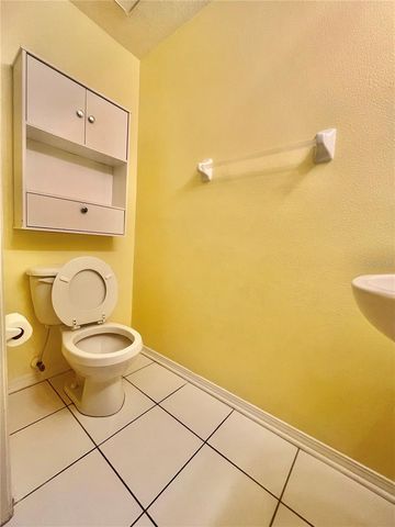 1211 KENNEWICK COURT, Wesley Chapel, FL 33543