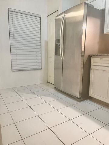 1211 KENNEWICK COURT, Wesley Chapel, FL 33543