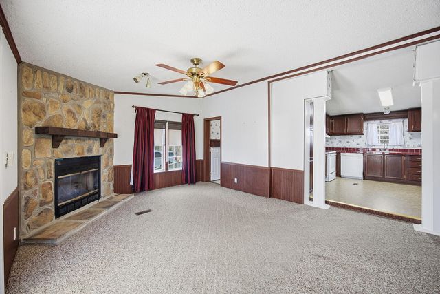 696 Wheat School Road, Salvisa, KY 40372