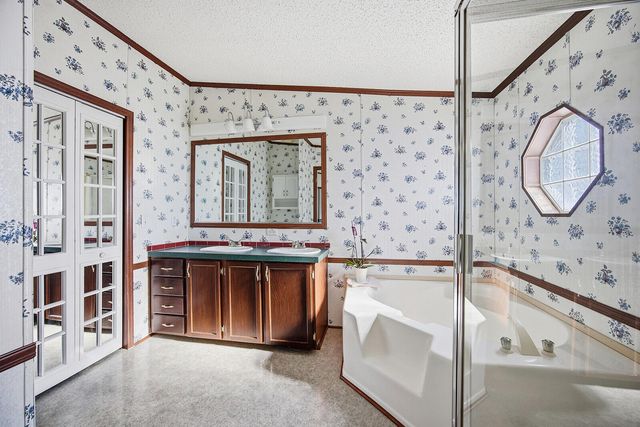 696 Wheat School Road, Salvisa, KY 40372