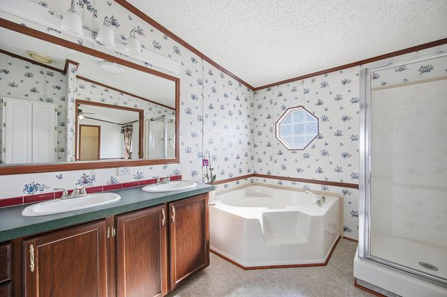 696 Wheat School Road, Salvisa, KY 40372