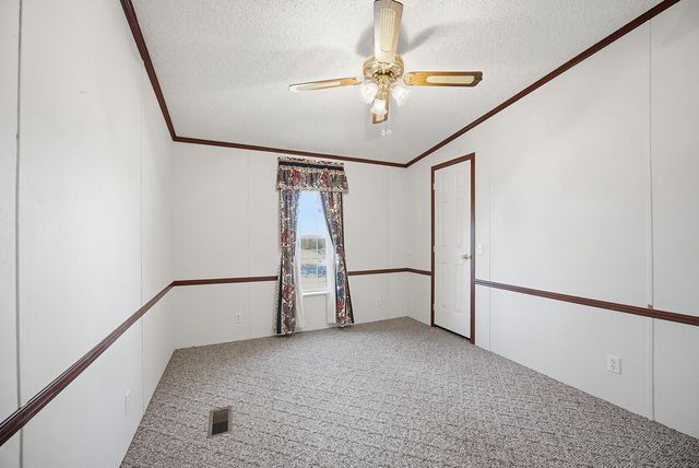 696 Wheat School Road, Salvisa, KY 40372