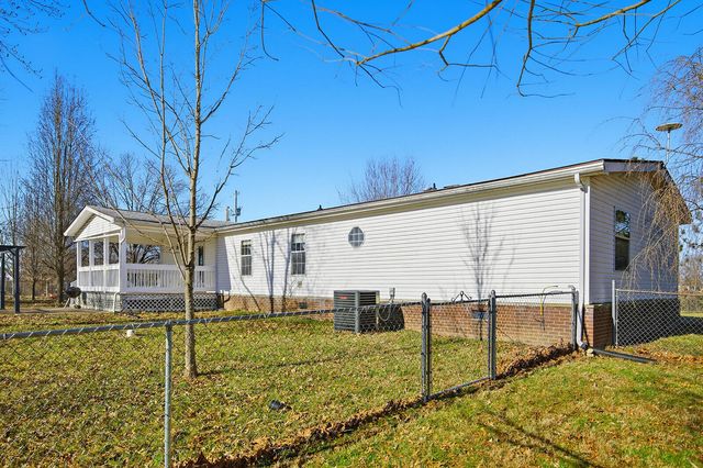 696 Wheat School Road, Salvisa, KY 40372