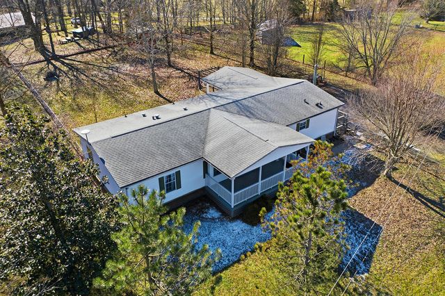 696 Wheat School Road, Salvisa, KY 40372