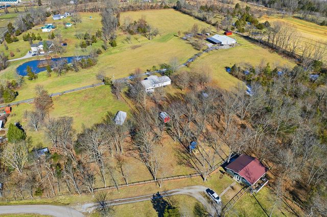 696 Wheat School Road, Salvisa, KY 40372