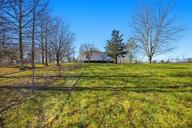 696 Wheat School Road, Salvisa, KY 40372