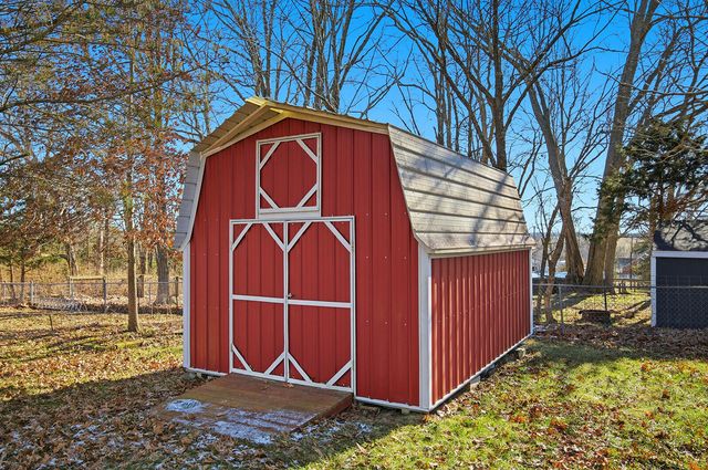 696 Wheat School Road, Salvisa, KY 40372