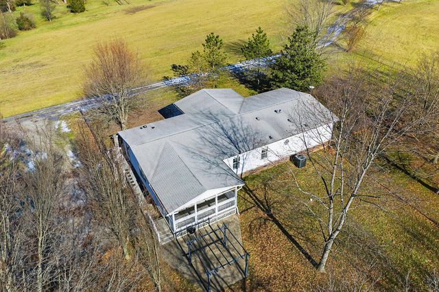 696 Wheat School Road, Salvisa, KY 40372