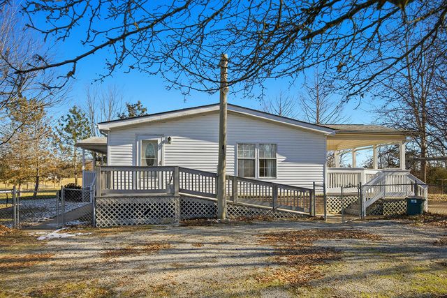 696 Wheat School Road, Salvisa, KY 40372