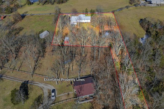 696 Wheat School Road, Salvisa, KY 40372