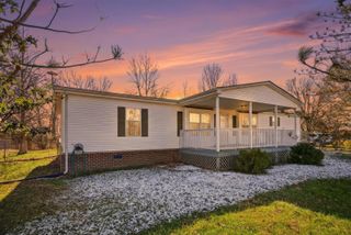 696 Wheat School Road, Salvisa, KY 40372