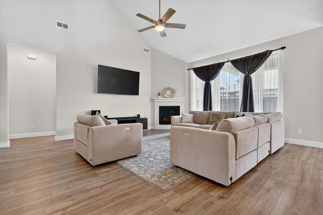 912 Brenda Drive, Mansfield, TX 76063