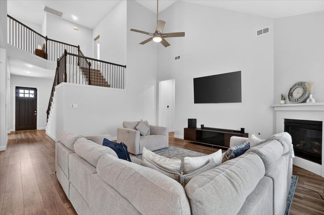 912 Brenda Drive, Mansfield, TX 76063