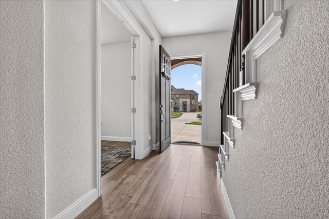 912 Brenda Drive, Mansfield, TX 76063