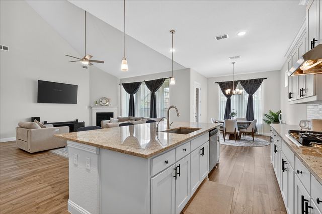 912 Brenda Drive, Mansfield, TX 76063